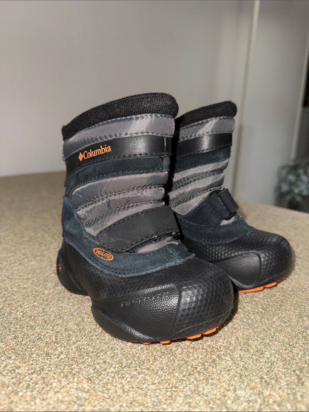 Columbia Techlite Boots Winter Snow Day Black Orange Leather Rubber size 6